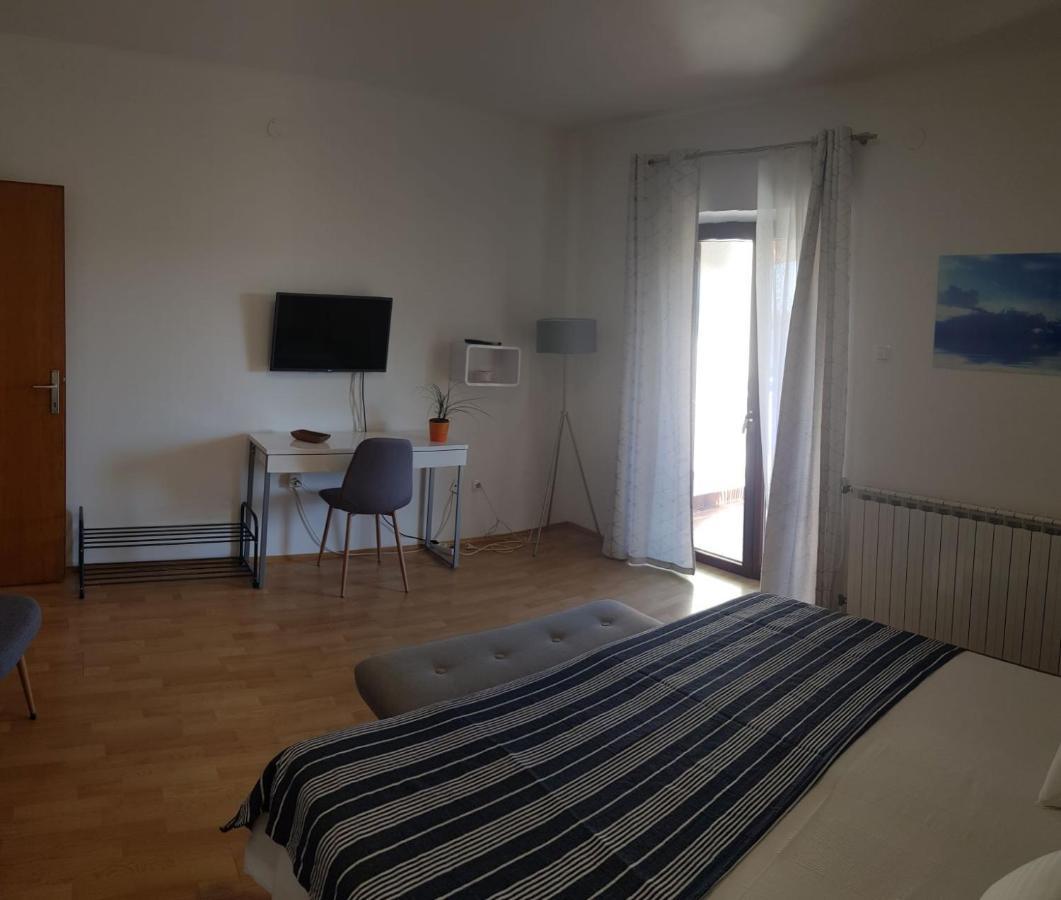 Apartments & Rooms Tom Медулин Екстериор снимка