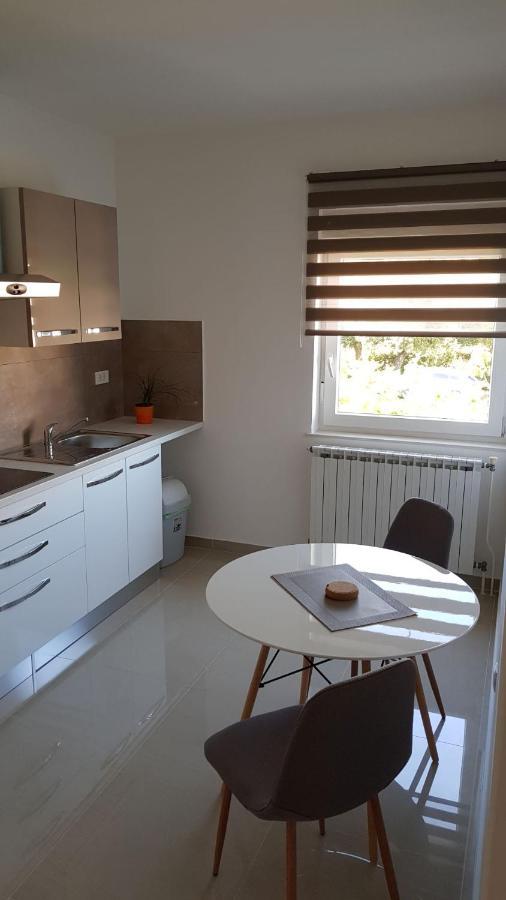 Apartments & Rooms Tom Медулин Екстериор снимка
